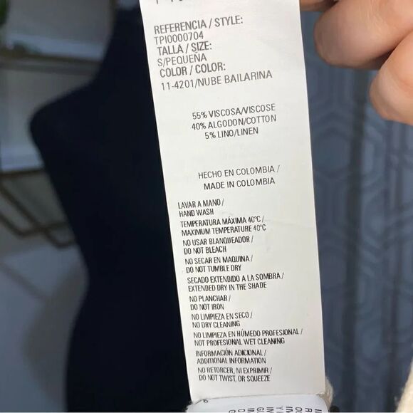 Linen blend sleeveless romper with tie waist Size S - Picture 8 of 8